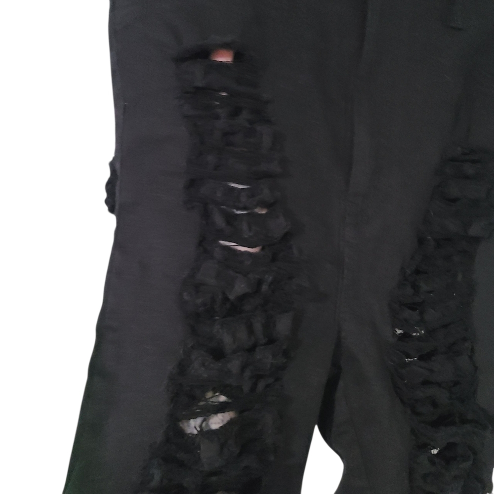 Yes Now Distressed Bermuda Shorts Fashion Nova NWT - Picture 7 of 7